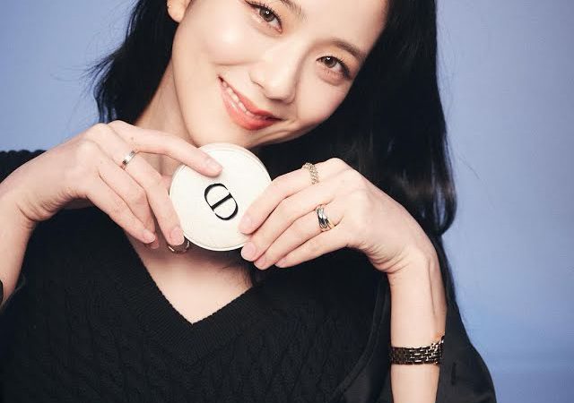 Jisoo de BLACKPINK admite que aún utiliza el costoso regalo de Jennie