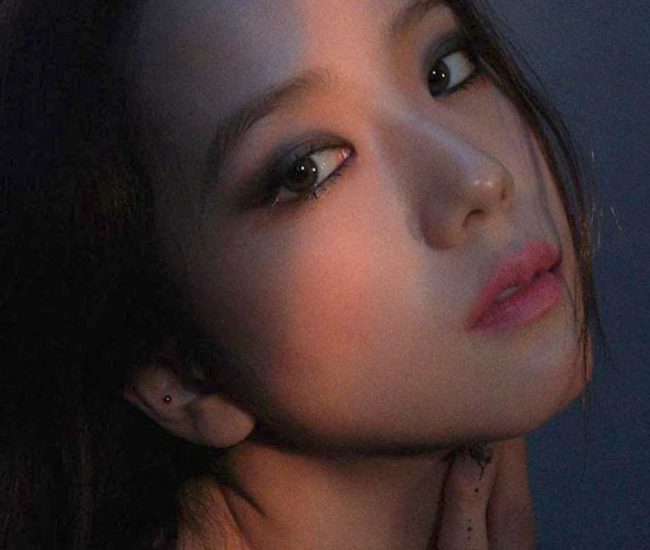 Netizen mencionan que Jisoo de BLACKPINK se adapta perfectamente al maquillaje ahumado