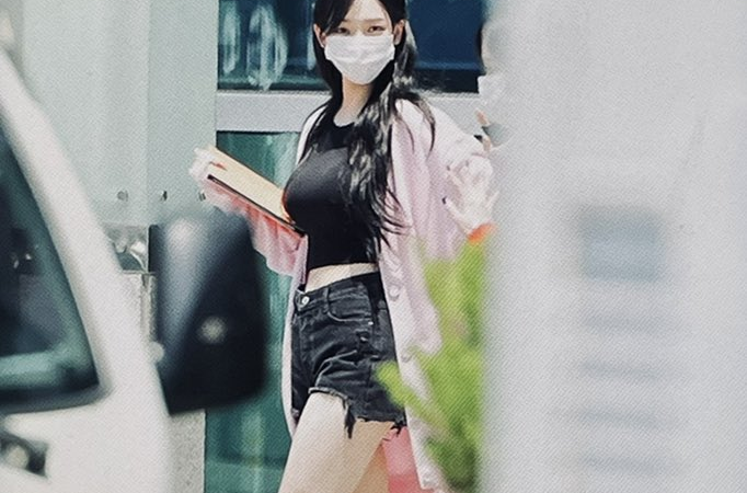 Karina de Aespa muestra su figura de Barbie e impresiona a los fans con sus fotos perfectas