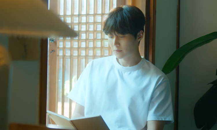 El actor Kim Seon Ho lanza la canción 'Reason' para sus fans