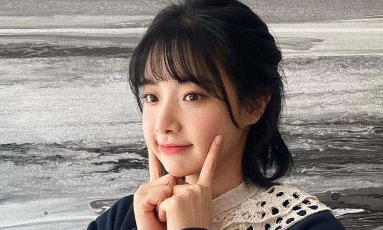 Lee Hyujoon, ex miembro de APRIL abre su canal de YouTube