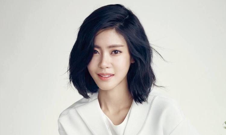 Lee Yoon Ji hará su regreso a la pantalla con la película 'Hello'