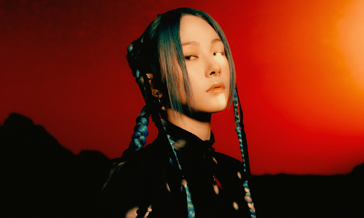 Mia, Sihyeon y Eu de EVERGLOW son guerreras del futuro en fotos para 'Last Melody'