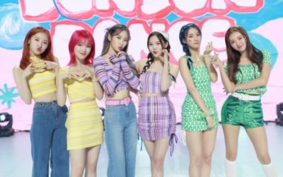 Oh My Girl presentando nuevo álbum a la prensa
