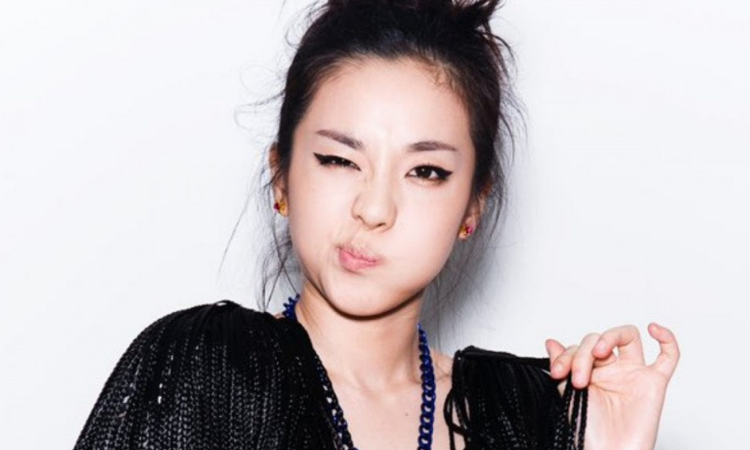 Sandara Park habla sobre su salida de YG Entertainment y el 12° aniversario de 2NE1 