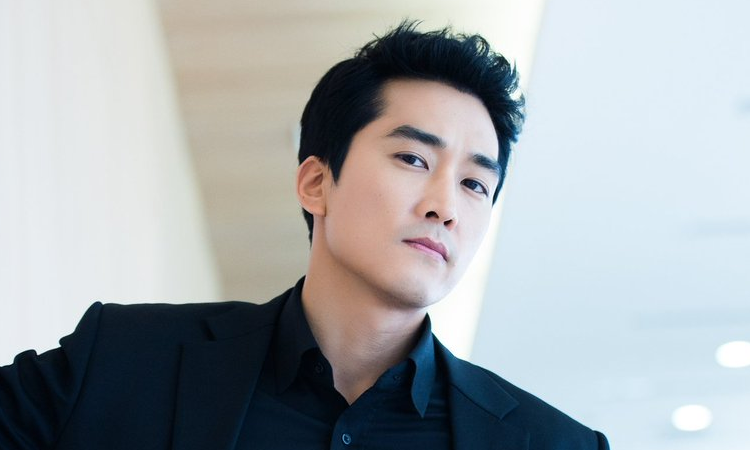 Song Seung Heon comparte una foto por su regreso en 'Voice 4'