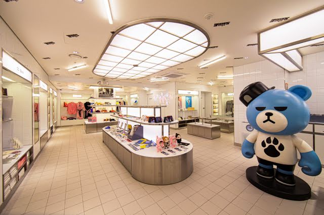 YG Entertainment presenta su espacio mejorado para fanáticos en su nuevo edificio