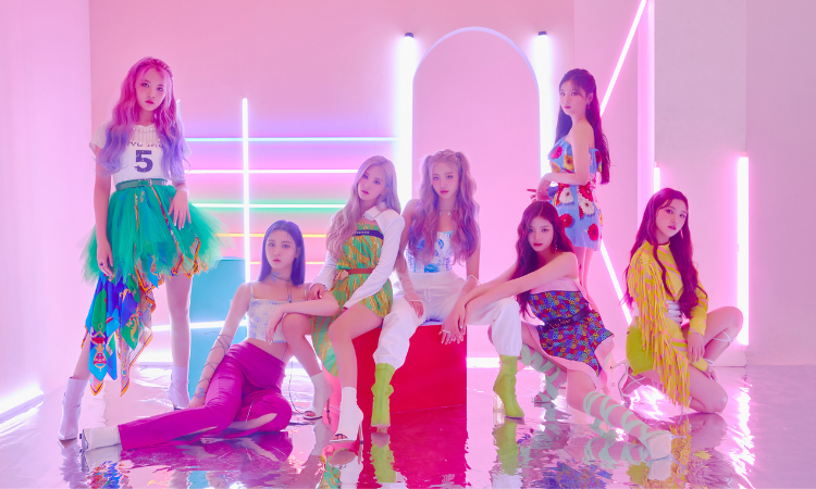 TRI.BE emite una vibra brillante y poderosa en nuevas fotos para 'CONMIGO