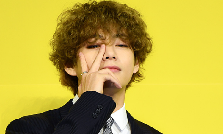 V de BTS enamora a ARMY con su nuevo cabello rizado