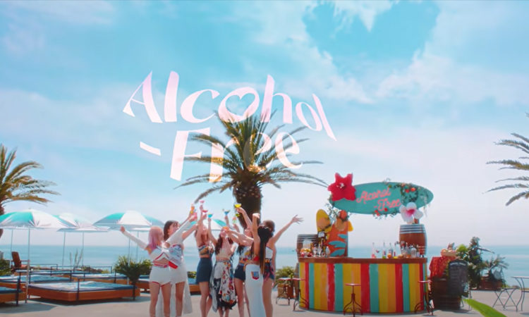 TWICE invita a ONCE a una fiesta de verano en su MV teaser de Alcohol-Free