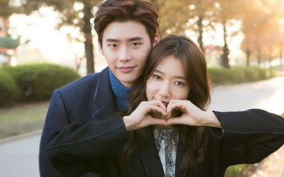 Lee Jong Suk admite que Park Shin Hye es 'lo suficientemente adorable como para enamorarse'