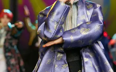 Sideshow Collectibles lanza las figuras de BTS, con sus icónicos Hanboks de IDOL