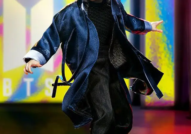 Sideshow Collectibles lanza las figuras de BTS, con sus icónicos Hanboks de IDOL
