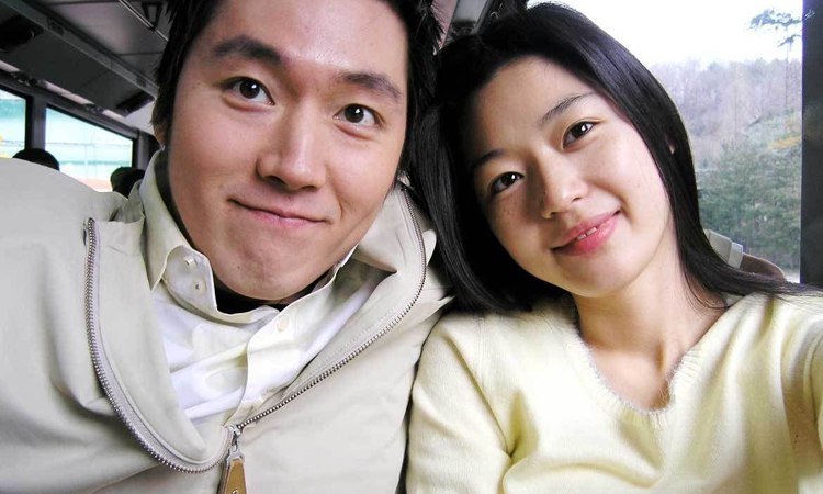 Esposo de Jun Ji Hyun niega rumores de divorcio