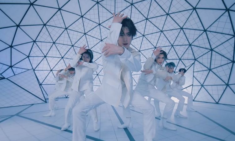 NCT 127 x Amoeba Culture presentan un estilo futurista en el MV de 'Save'
