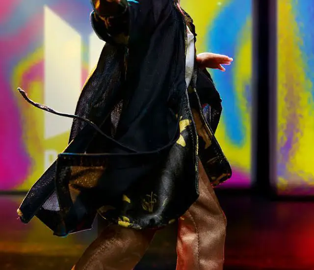 Sideshow Collectibles lanza las figuras de BTS, con sus icónicos Hanboks de IDOL