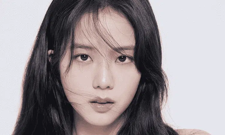 YG Stage publica fotos de Jisoo de BLACKPINK