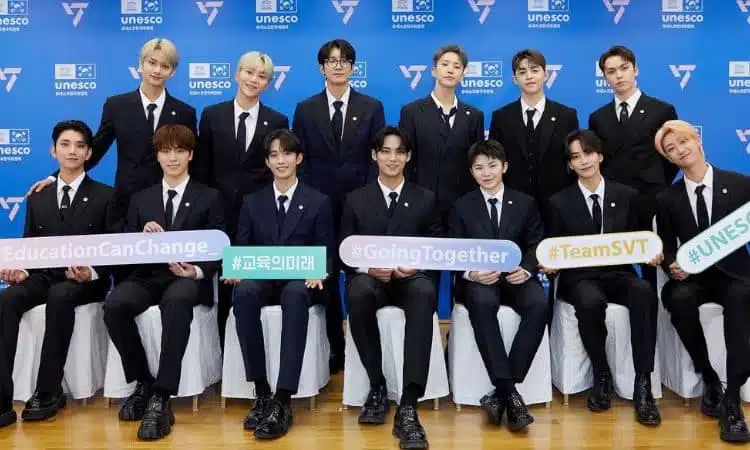 Seventeen en la oficina de la Comisión Nacional de Corea para la UNESCO
