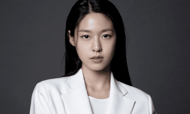 Seolhyun de AOA firma un contrato exclusivo con IEUM HASHTAG